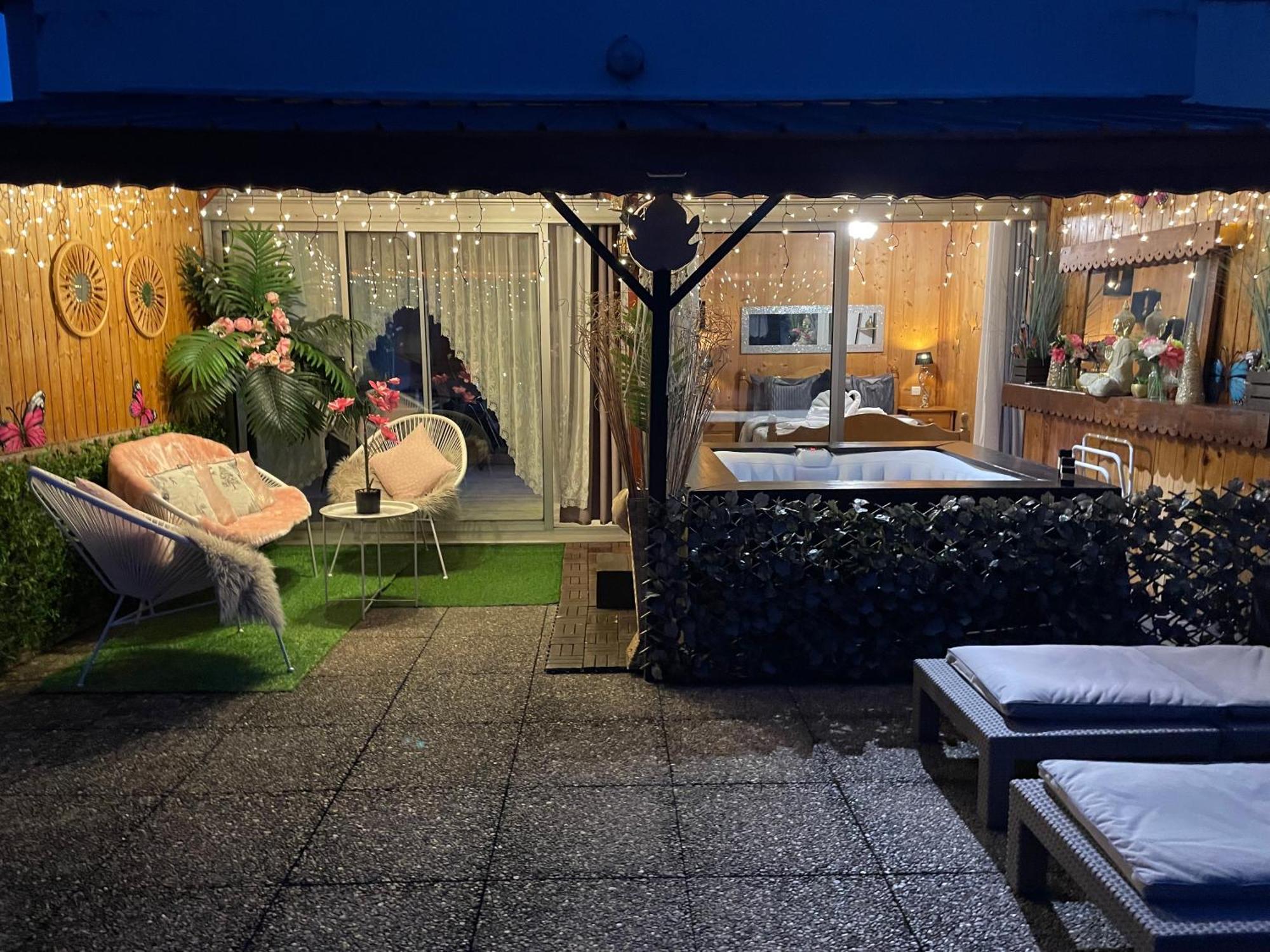 Rooftop 1 - Jacuzzi Prive Au Pied Du Monte-Blanco サランシュ エクステリア 写真